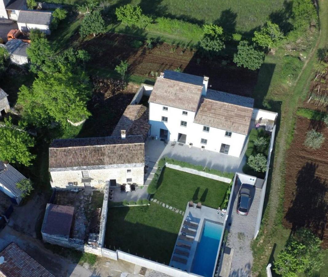 Br Villas By Rent Istria Radetići Exterior foto